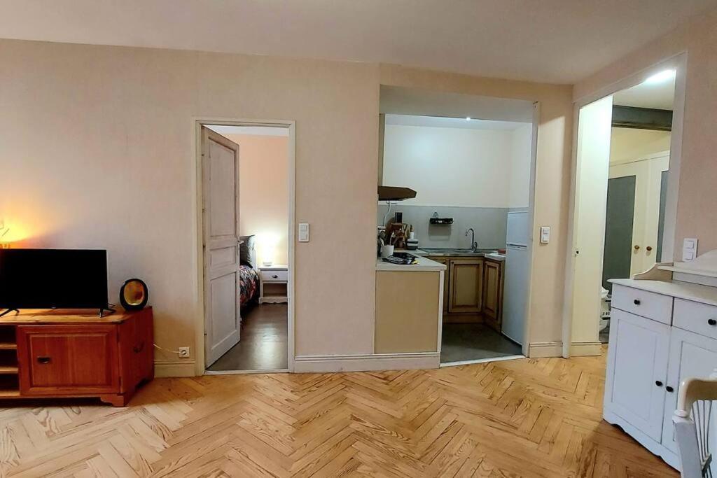 Le Spacieux Du Centre Apartment Agen Luaran gambar